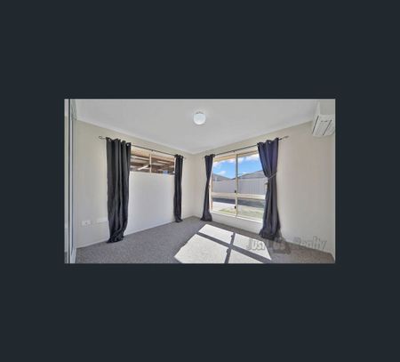 24A Dunn Road, Avenell Heights, Qld 4670 - Photo 2