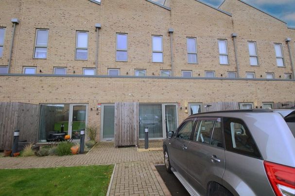 2 bedroom townhouse to rent - Photo 1