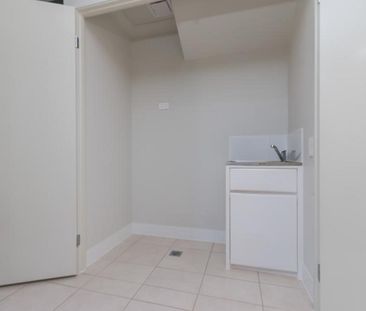 3 BEDROOM TOWNHOUSE AVAILABLE FOR $580 PER WEEK WITH AN INCREASE TO... - Photo 5