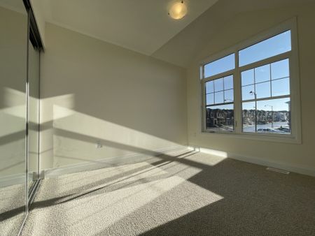 For Lease - 38 Daisy Street, Springwater, Ontario - Photo 2