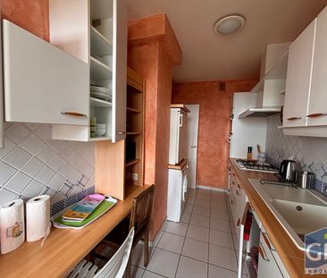 F3 MEUBLE 322 BD DES BELLES PORTES - Photo 3