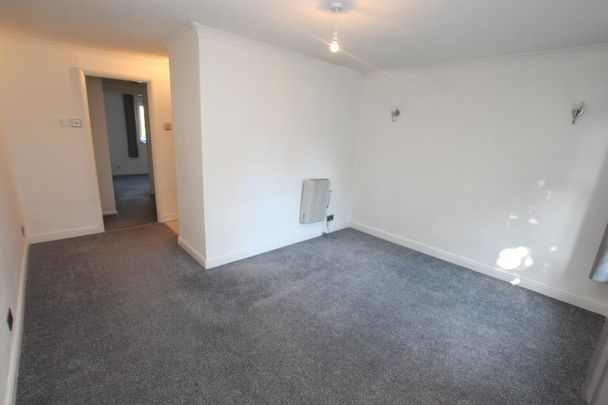 1 bedroom ground floor flat to rent - Photo 1