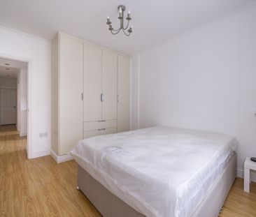 3 bedroom flat to rent - Photo 4