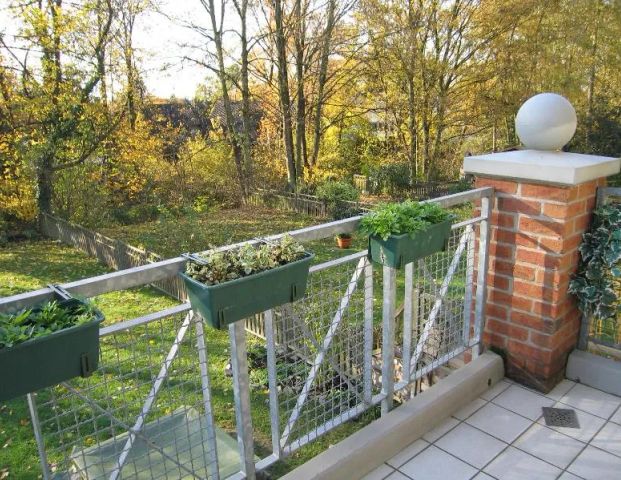 Renovierte 3-Zimmer-Wohnung mit Einbauküche in ruhiger und grüner Lage - Foto 1