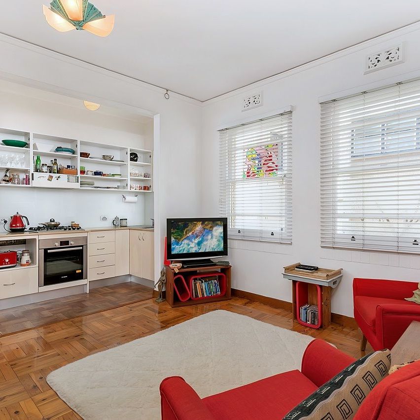 Fully furnished coastal retreat - Photo 1