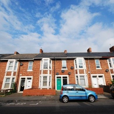 3 Bed - Warwick Street, Heaton - Photo 1