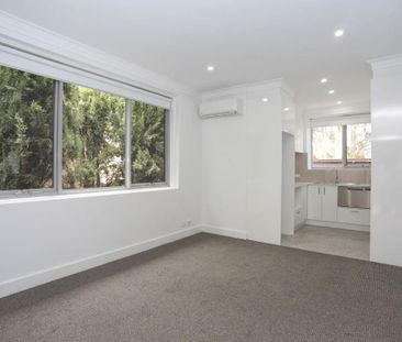 6/8 Davis Street RICHMOND - Photo 2