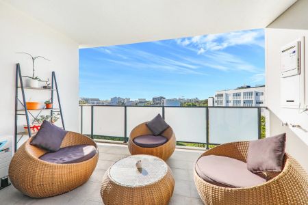 Well maintained spacious apartment - Photo 3