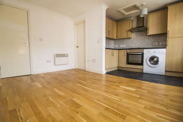 High Street, Rochester - Photo 1