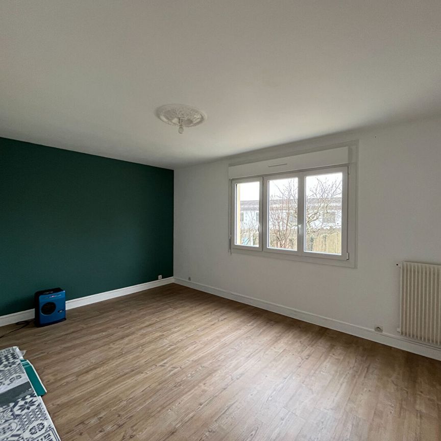 Location Maison 5 pièces 83m² - Photo 1