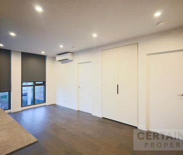 Stylish 2-Bedroom Apartment in Flemington - Photo 1