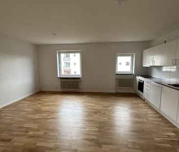 Sveavägen, Sandviken - Photo 1