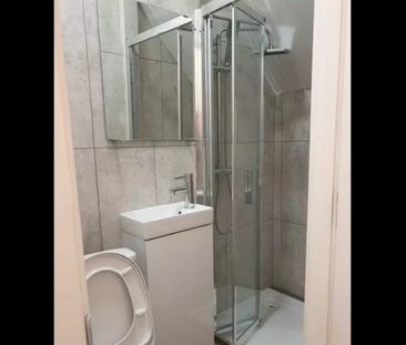 Room in a Shared House, Deptford High Street, SE8 - Photo 5