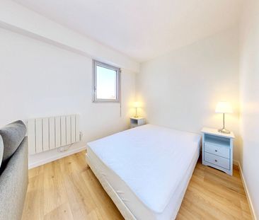 GRAND STUDIO MEUBLÉ - LA GARENNE - Photo 2