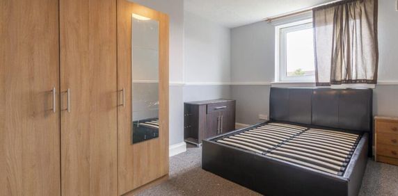 3 bedroom flat share to rent - Photo 2