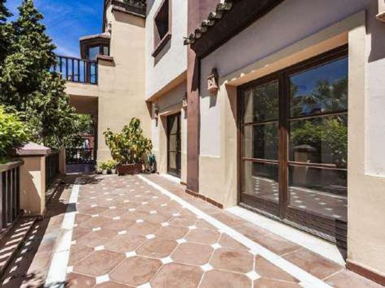 Marbella, Andalusia 29602 - Photo 1