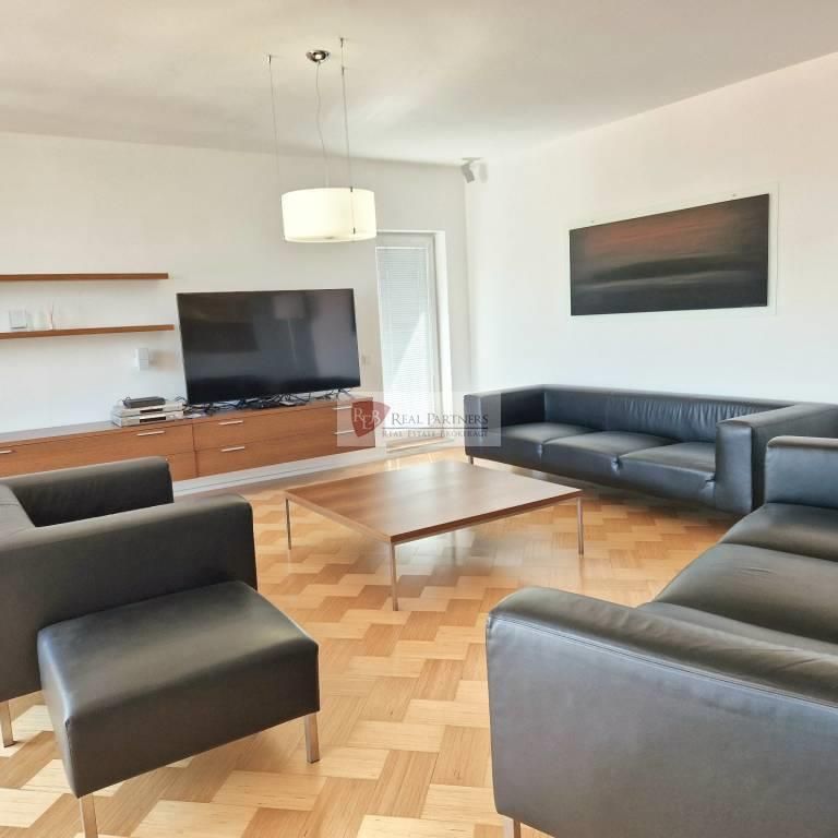 Prenájom 3-izb.byt, 100m2, na Zámockej ulici v Bratislave - Photo 1