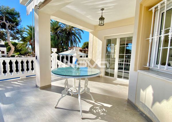 Incredible villa 1 minute from La Zenia be