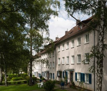 Helle Wohnung für Singles oder Paare in gepflegtem Mehrfamilienhaus - Photo 1