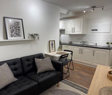 Studio to rent - Photo 2