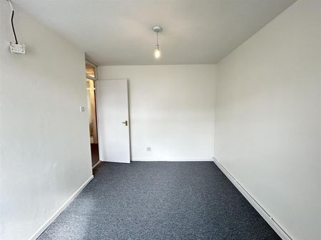 3 Bedroom House To Let - Photo 2