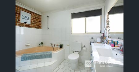 By The Lake and Sea - Photo 5