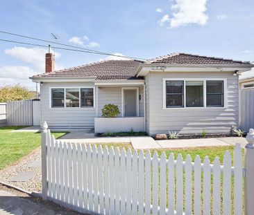 Fully renovated - Photo 1