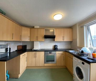 Lyndhurst Avenue, Aldershot, Hampshire, GU11 - Photo 4