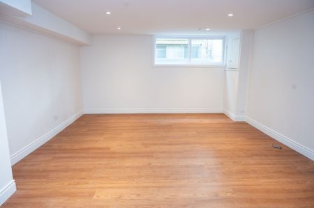 For Lease - 35 Silverhill Drive Unit# Lower, Toronto, Ontario - Photo 2