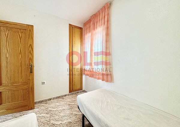 2 bedroom apartment near the Zenia Boulevard shopping centre