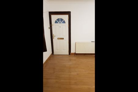 2 Bed Flat, Restalrig Square, EH7 - Photo 5