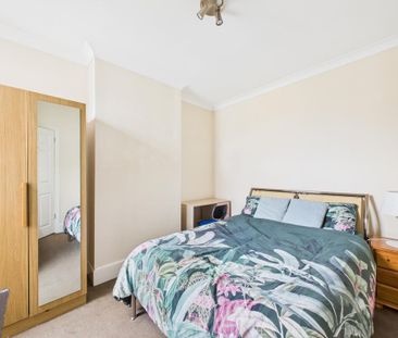 4 bedroom flat to rent - Photo 5