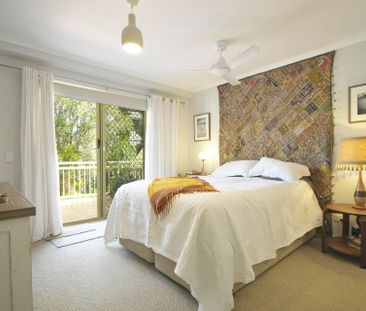 SPACIOUS THREE BEDROOM UNFURNISHED UNIT WITH POOL AND MASSIVE DECK - Photo 5