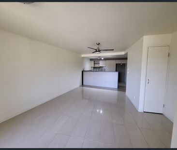 Fantastic central location – walk everywhere or enjoy the riverside... - Photo 2