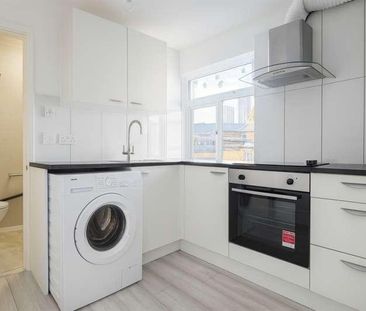 Plumstead High Street, London, SE18 - Photo 2