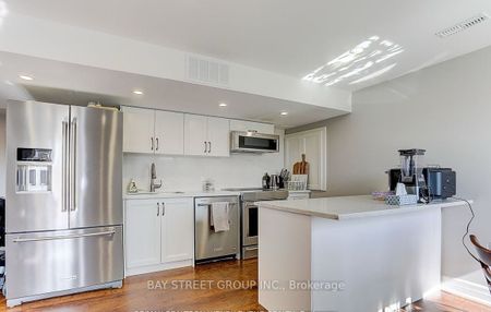 For Lease - 17 Ben Sinclair bs Street Unit# lower, East Gwillimbury, Ontario - Photo 2