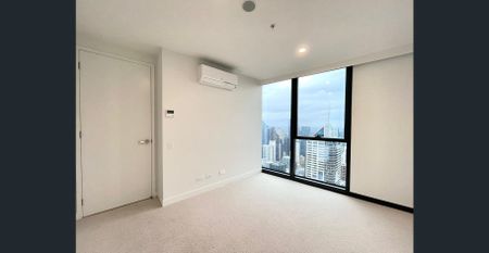 Premier Tower 74 floor high level excellent view, 1 bedroom 1 bathroom 1 study with fridge and washing machine - Photo 4