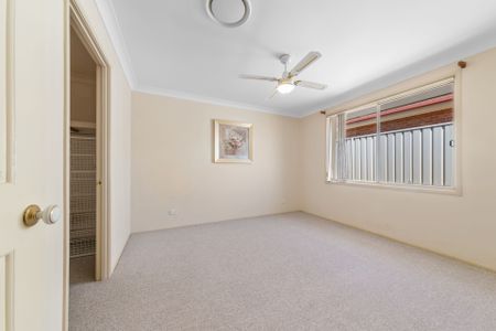 Light, Space & Convenience - Perfect Hamlyn Terrace Family Home! - Photo 3