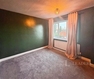 3 bedroom semi-detached house to rent - Photo 3