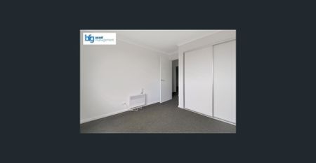 3 Bedroom Townhouse With Double Garage in Deanside! - Photo 2