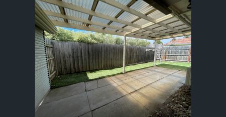 Unrivalled Charm and Convenience: Your Newport Oasis Awaits! - Photo 5