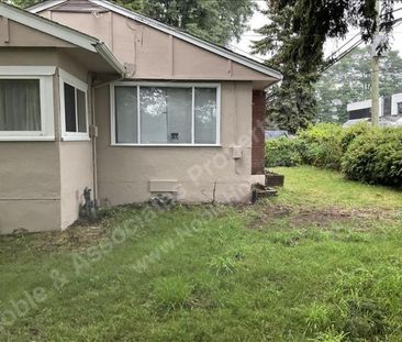 9113 152 Street Main Surrey - Photo 6