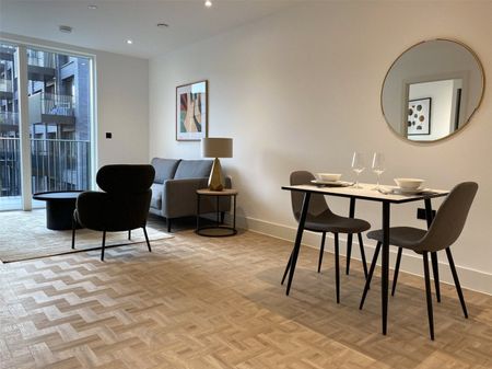 2 Monarch Square, London, SW11 - Photo 4