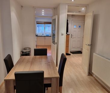 2 Bed Terraced House, Canterbury Place, SE17 - Photo 2