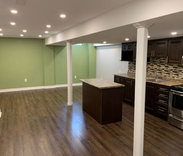 For Lease - 866 Francine Crescent, Mississauga, Ontario - Photo 3