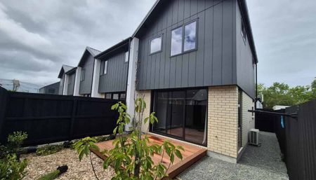 Stylish brand-new townhouse - Photo 5