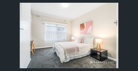 Superbly located 3 bedroom home in Belmont. - Photo 3