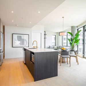 Tower 2 - 1 Bedroom - 3405 Boul. Le Carrefour, Laval - Photo 3