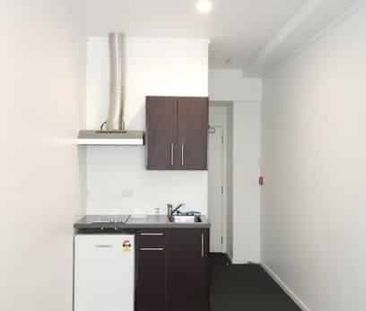 Modern Studio Apartment – Prime Te Aro Location! - Photo 2