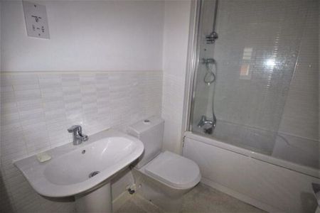 3 bed house to rent in - Photo 5